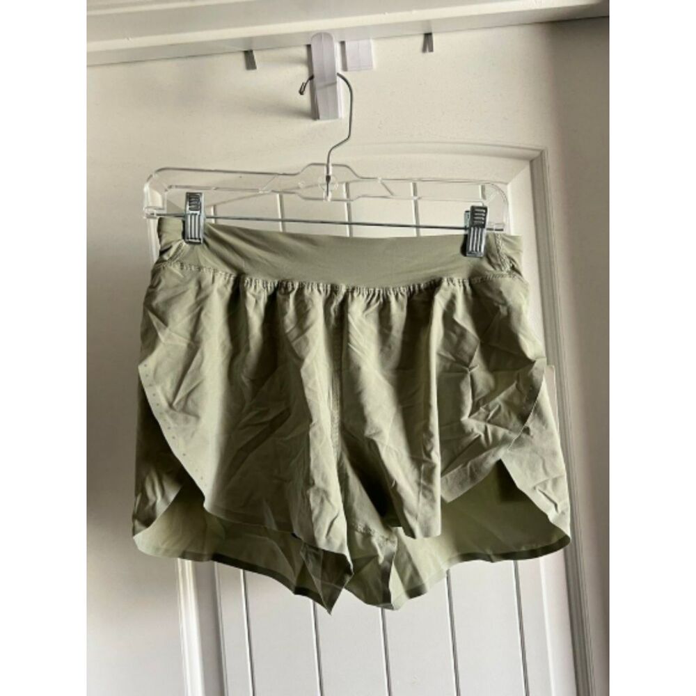 Lululemon Fast and Free High-Rise Split Short 3" in Green